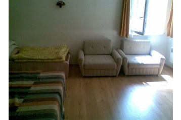 Słowacja Chata Zaważna Poruba / Závažná Poruba, Zewnątrz